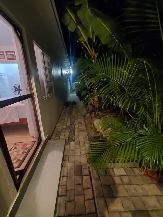 Centrally Located Room - 5 Port Antonio Extérieur photo