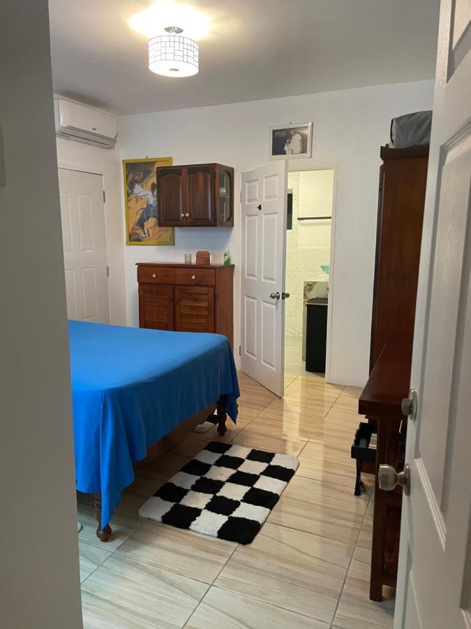 Centrally Located Room - 5 Port Antonio Extérieur photo